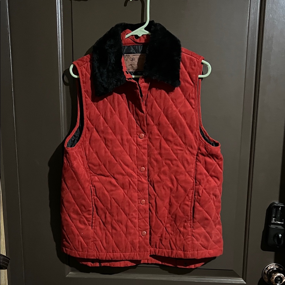 Quilted Red Vest with Black Faux Fur w Removable Collar - Women's